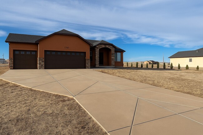 Foto del edificio - 1343 N Dailey Dr