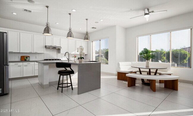 Foto del edificio - 1705 W Parnell Dr