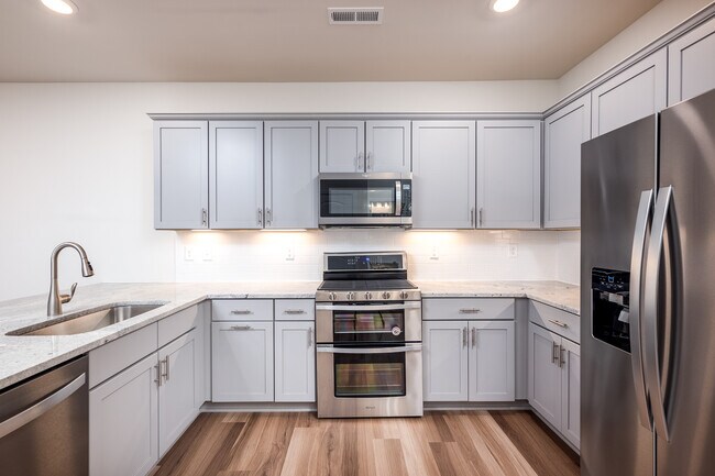 Foto del edificio - 3413 Glenn Hope Way