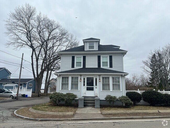 Building Photo - 143 Palmer St