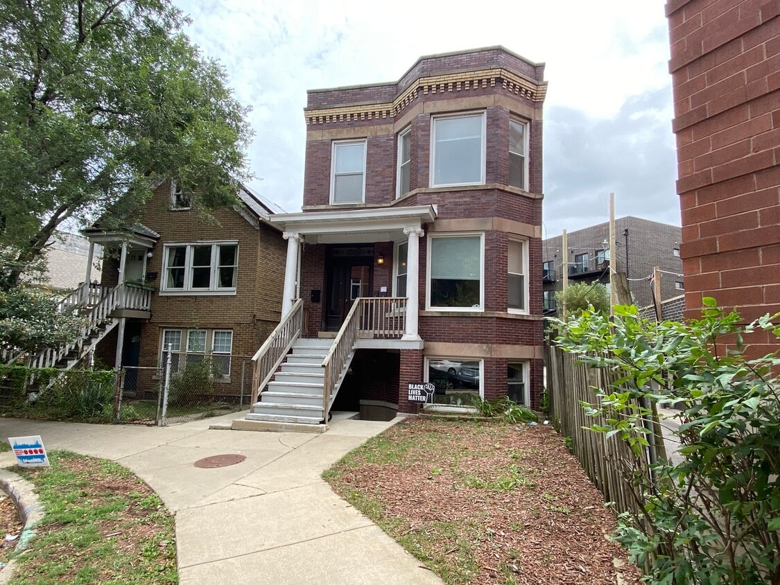 Primary Photo - 2765 W Francis Pl