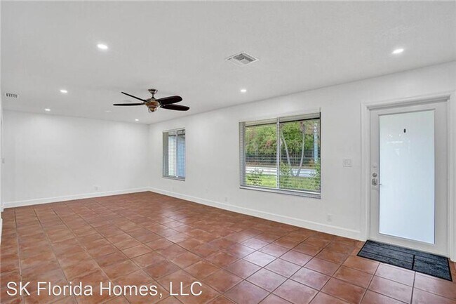 Building Photo - 3 br, 2 bath House - 808 Johnson St