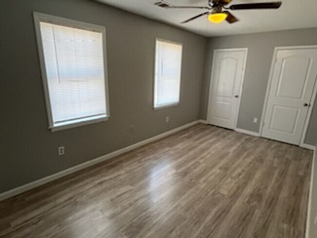 Building Photo - Available Now!!!!  stove and refrigerator will be provided upon signing at least 13 months lease.