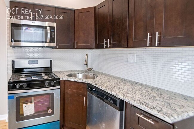 Foto del edificio - Three Bed Brewerytown Townhome