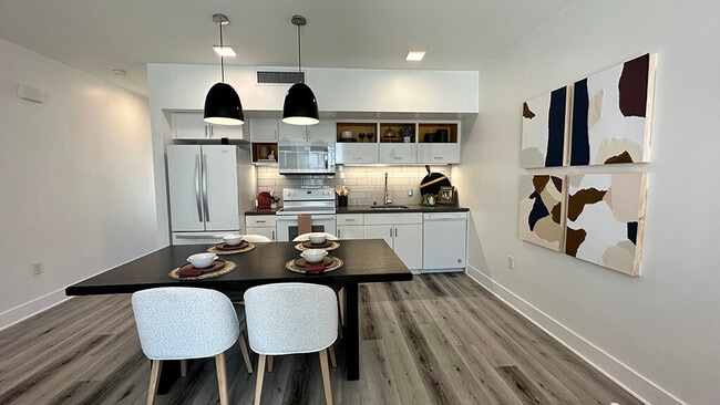Interior Photo - Idea1 Apartments