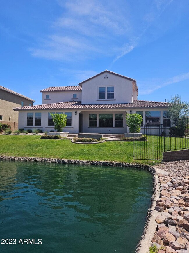 Building Photo - 4362 S Gardenia Dr