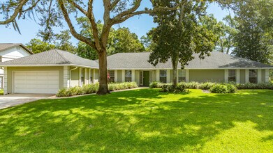 Building Photo - 119 Rio Pinar Dr
