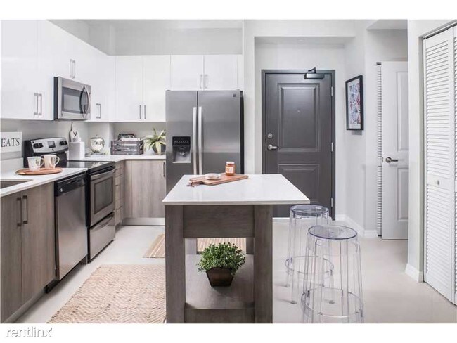 Foto del edificio - 950 SW 57th Ave