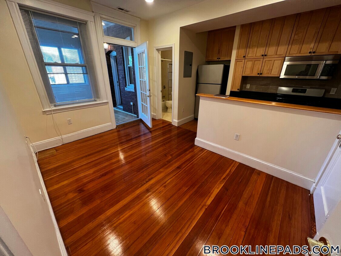 Foto principal - 191 Winthrop Rd