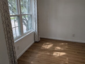 Building Photo - 5550 N Braeswood Blvd