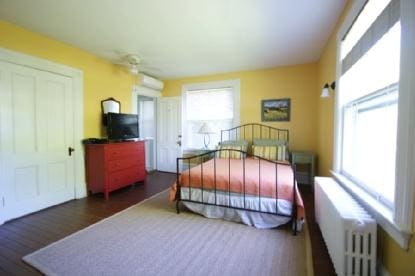 Building Photo - 14 Meetinghouse Ln