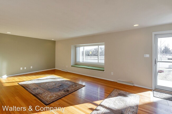 Foto del edificio - 10729-10759 W 25th Ave