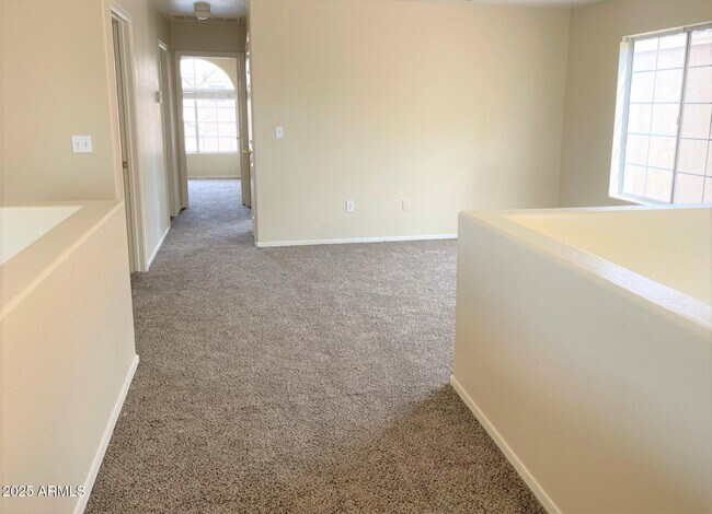 Foto del edificio - 1529 E South Fork Dr