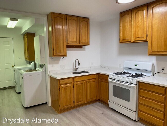 Building Photo - 2 br, 1 bath House - 1712 Stanton Street