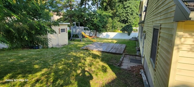 Building Photo - Single-Family Home in South Nashua