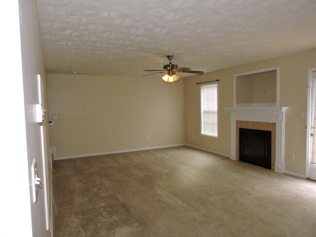 Building Photo - Marvelous 3 Bedroom Brookshire Home!!