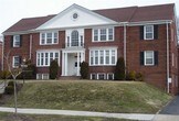 Foto principal - 15615 Van Aken Blvd