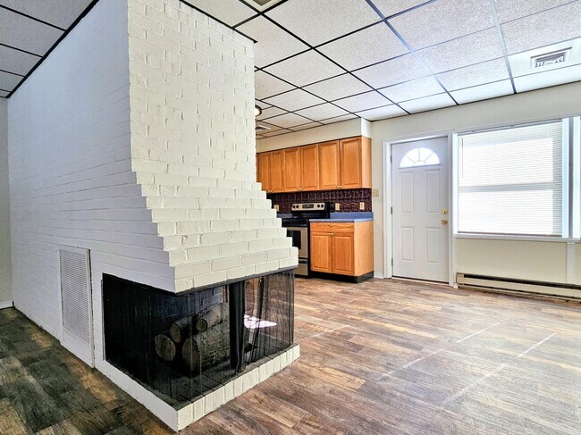 Building Photo - 110 Stanley Ave