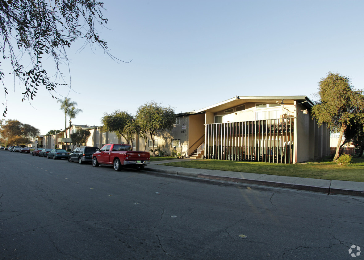 Building Photo - Casa Grande