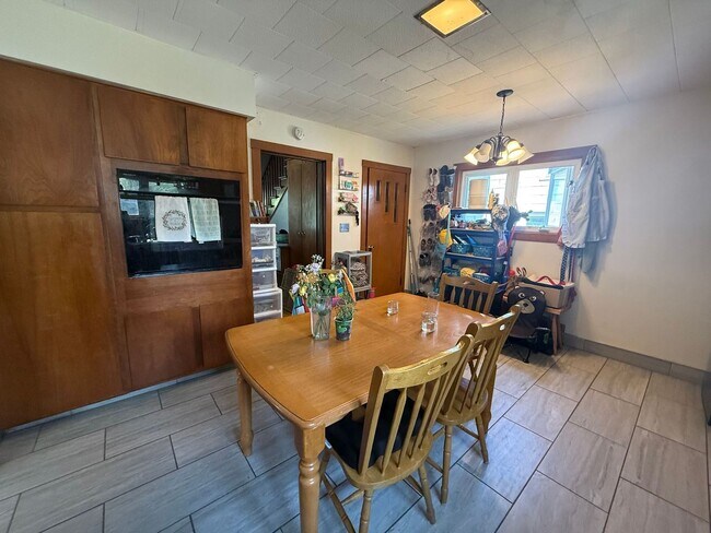 Foto del edificio - 3 Bed 2 Bath Single Family Home in Antigo