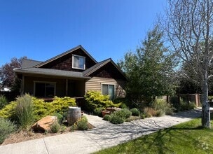 Building Photo - 310 E Aspenwood Ave