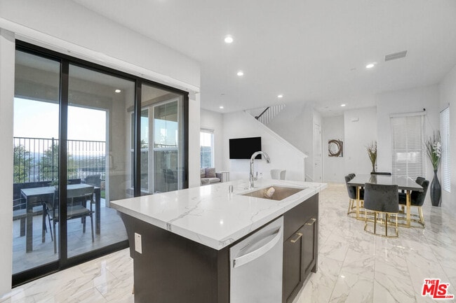 Foto del edificio - 20818 Bur Oak Cir