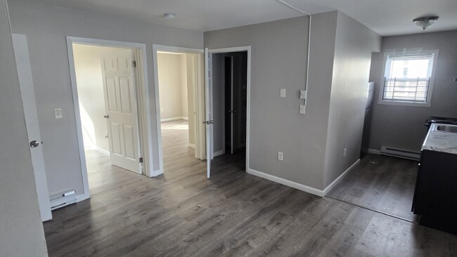 Foto del edificio - 405 Littleton Ave