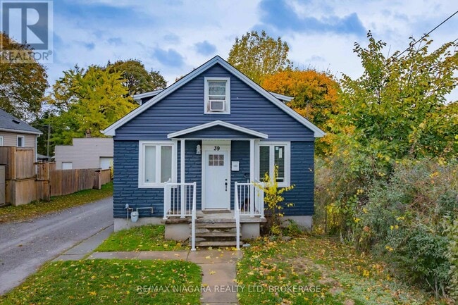 Photo du bâtiment - 39 Carleton St N