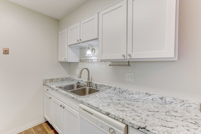 Interior Photo - Adrienne Townhomes and Apartments