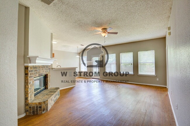 Building Photo - 2363 Laurelhill Ln