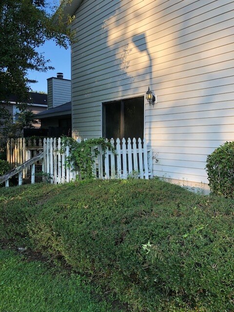 Building Photo - 6433 Cedar Bend Ct