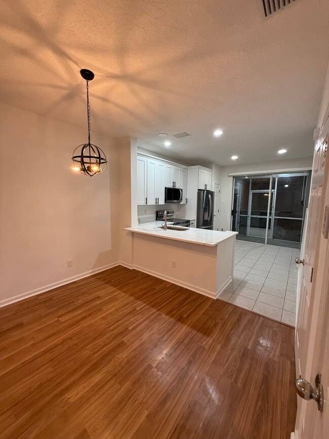 Building Photo - 3530 Summerlin Ln N