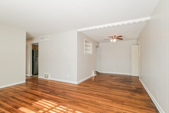 Foto del edificio - 1135 Penhurst Dr