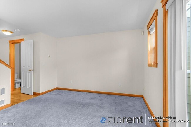 Foto del edificio - 3 br, 2.5 bath Townhome - 3608 22nd Ave W,...