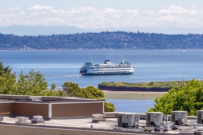 Stunning views from living room - 170 Harbor Square Loop NE