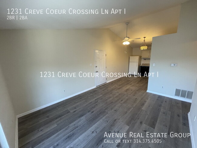 Building Photo - 1231 Creve Coeur Crossing Ln