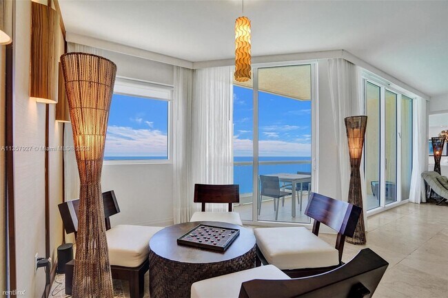 Building Photo - 5 br, 5.5 bath Condo - 17875 Collins Ave #...