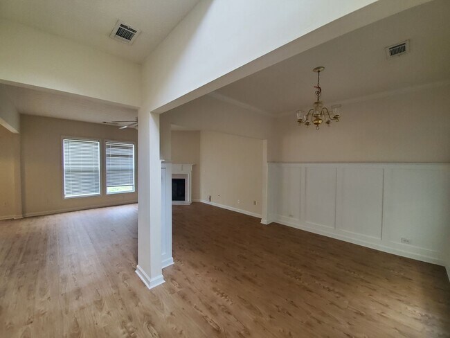 Foto del edificio - Stunning 3/2.5 Home in Monarch Village