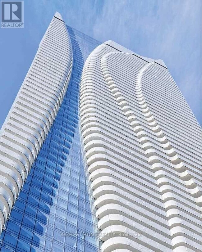 Building Photo - 1 Bloor St E