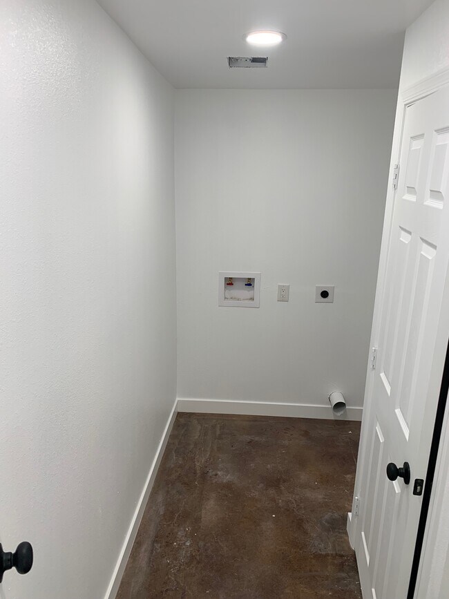 Foto del edificio - 9439 N 11th Ave