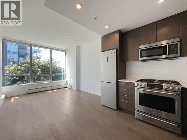 Building Photo - 9060 University Crescent