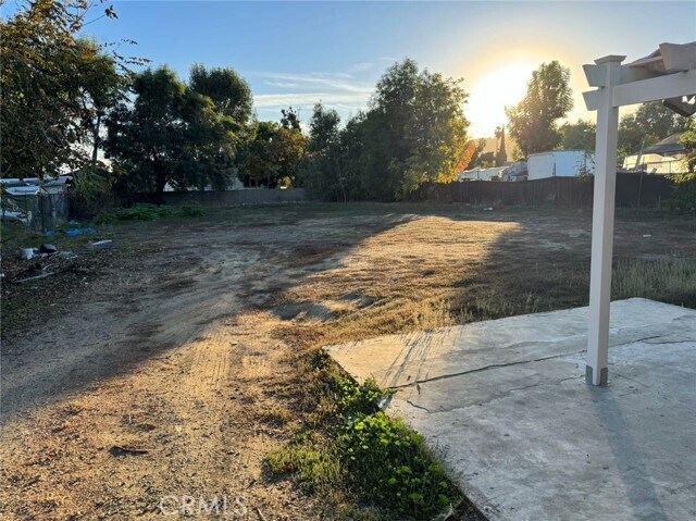 Foto del edificio - 15424 Gale Ave