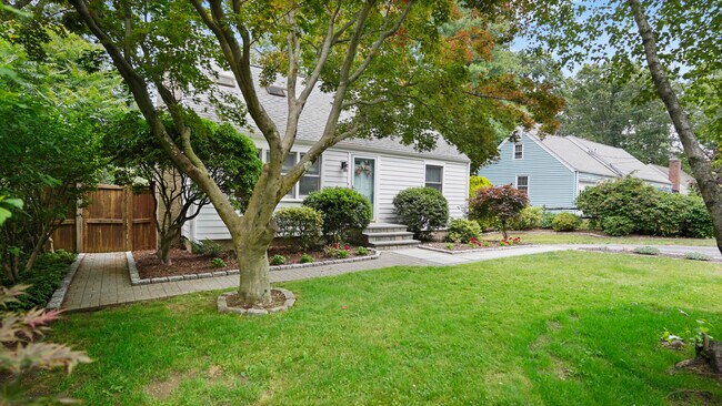 Building Photo - 14 Timberline Rd