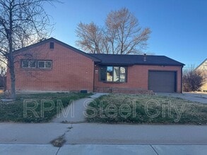 Building Photo - 1529 Alexander Cir