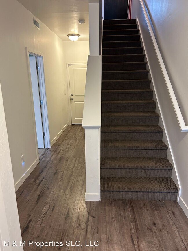 Foto del edificio - 3 br, 3.5 bath House - 5104 W Laureston Way