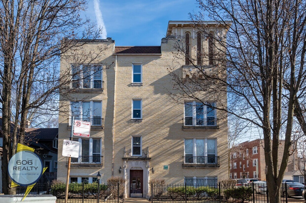 Foto principal - 4901 N Christiana Ave