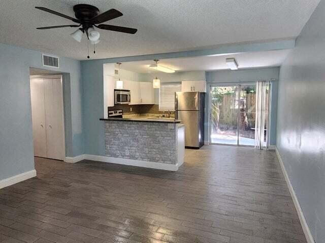 Foto del edificio - 214 SW 1st St