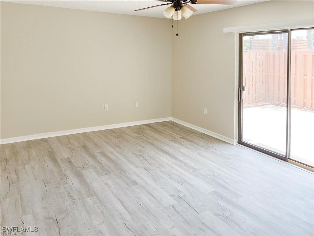 Foto del edificio - 5230 Cedarbend Dr