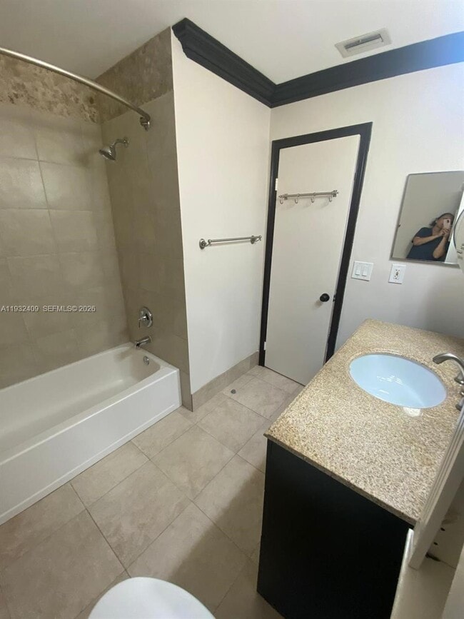 Foto del edificio - 8239 NW 8th Ct