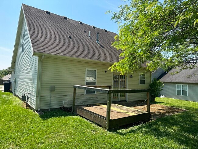 Building Photo - 1456 Equine Way